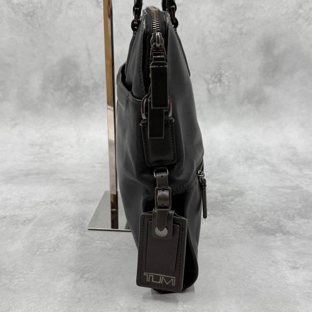 TUMI Harrison Leather Briefcase 2-Way Black **Used**