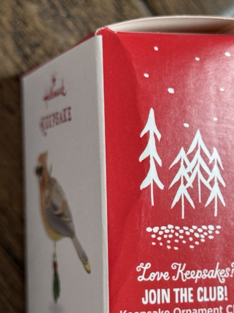 HALLMARK 2017 CEDAR WAXWING BIRD MINIATURE ORNAMENT
