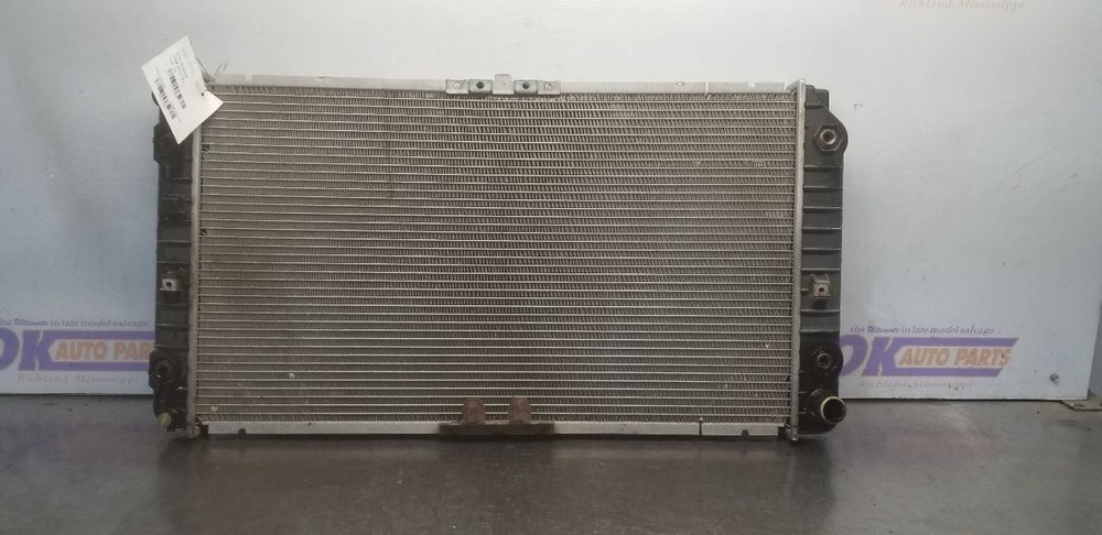 96 CHEVY IMPALA SS RADIATOR ASSEMBLY 52470705