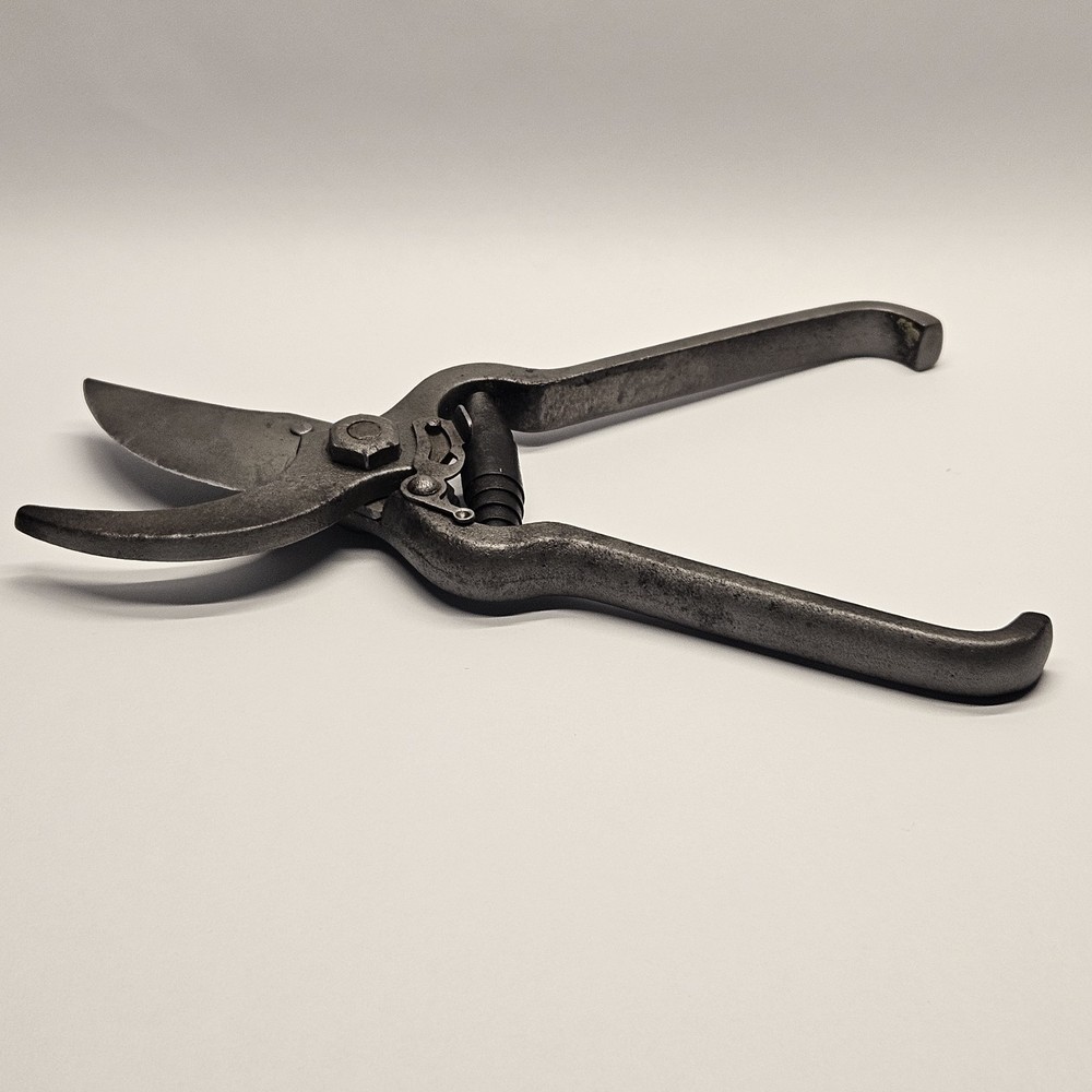 Vintage Trenton 8-3/4" Pruning Shears