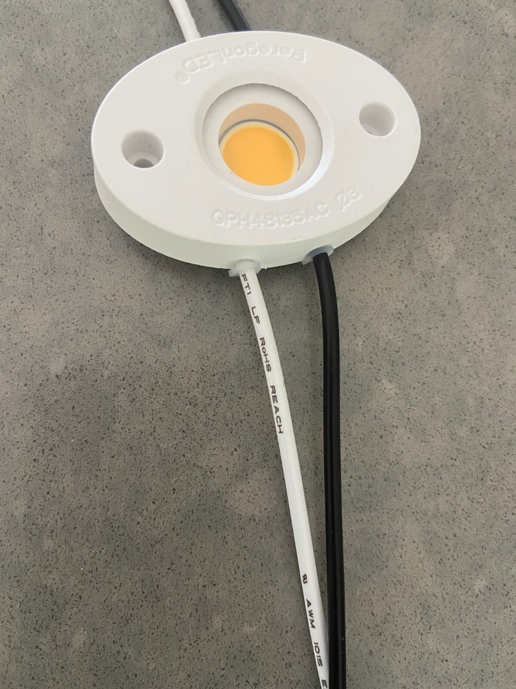 ParagonLED CDLC-42-30135-120V-30-16W LED Replacement Light. L140