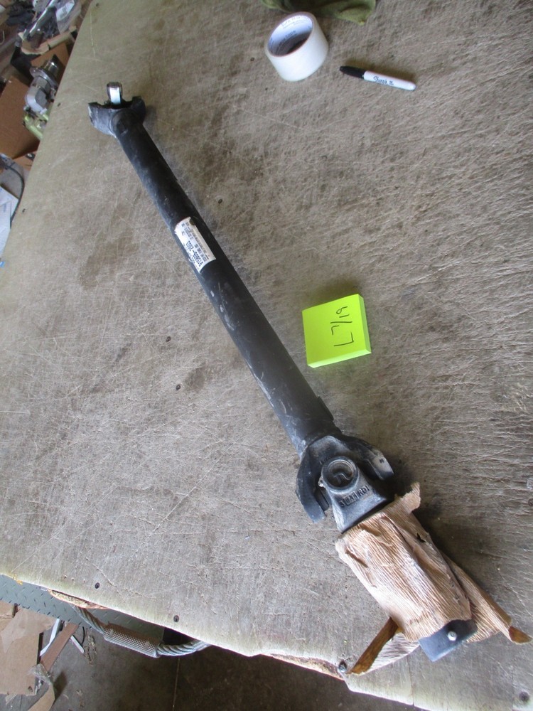 NOS Propeller Shaft Spicer 915805-2803, Dirty/Scuffs, for HMMWV