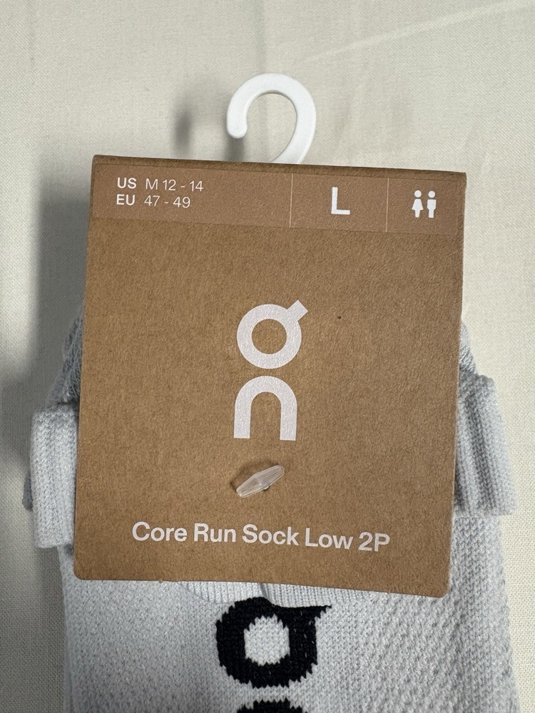 On Cloud Core Run Low 2-Pk Socks Size Large 12-14 Glacier Performance Unisex