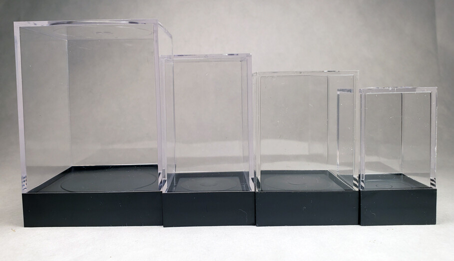 Miniature or crystal display box case / D&D DnD Warhammer Dungeons and Dragons
