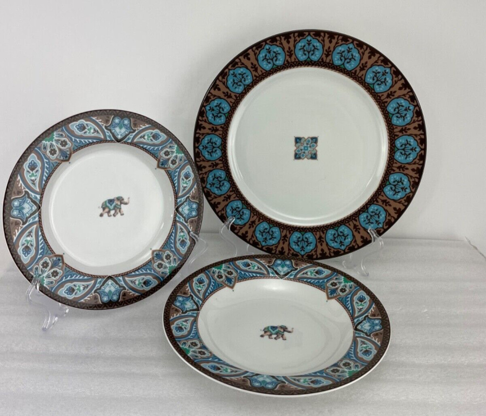 Vera Bradley My Home JAVA BLUE Andrea by Sadek 3 Piece Place Setting(s)