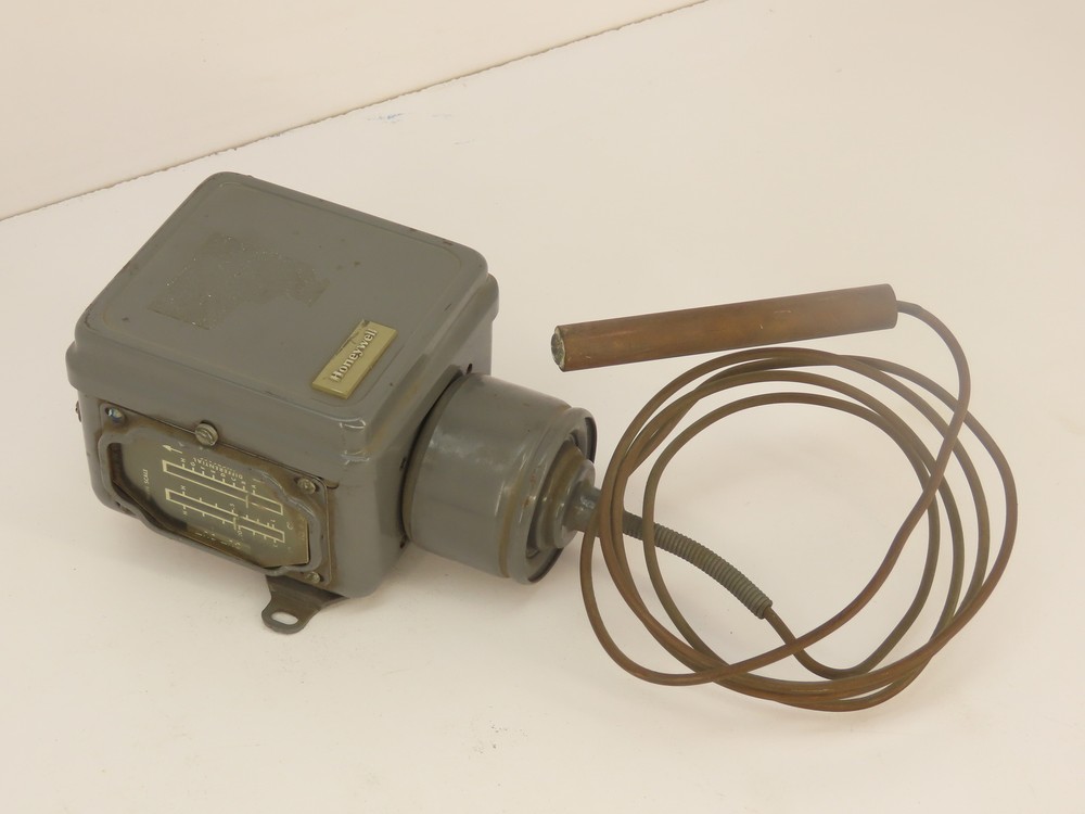 Honeywell T414A 1072 2 TEMPERATURE SWITCH CONTROLLER