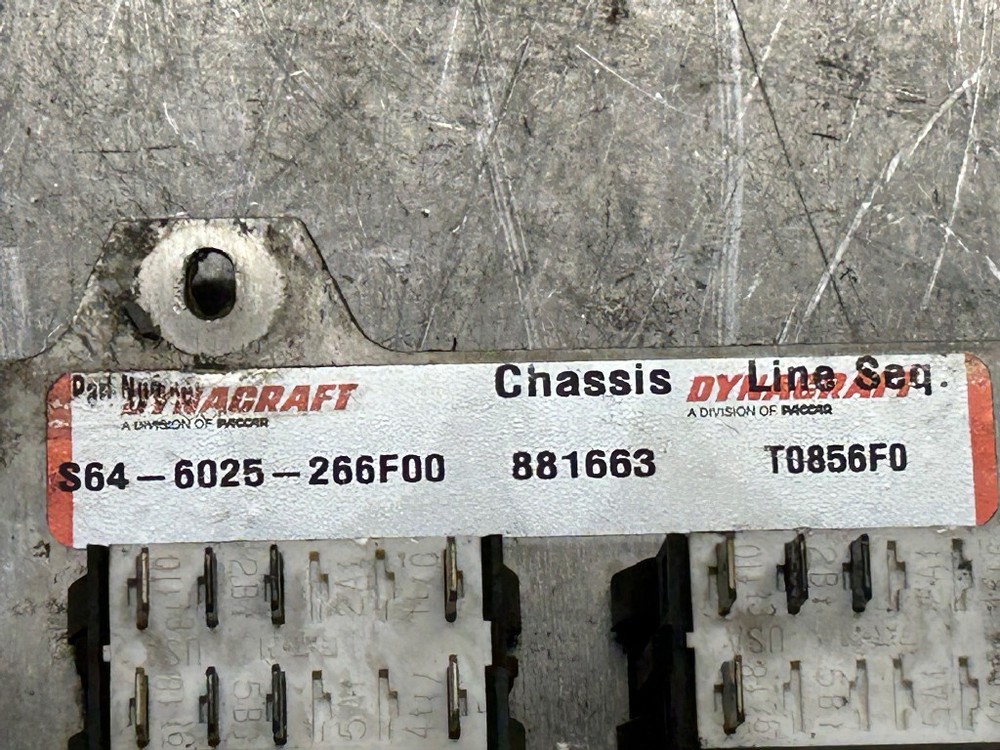 PETERBILT S64-6025-266L00 PANEL-DASH