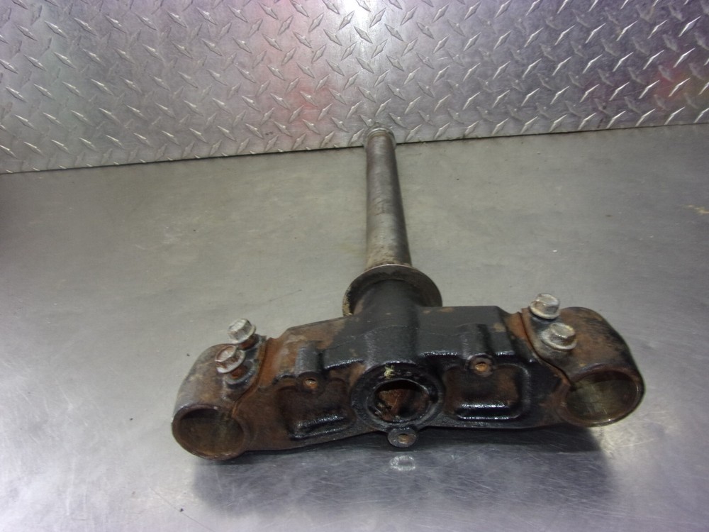 932 B PIAGGIO BV 200 2003 OEM T-SHAPED FORK LOWER