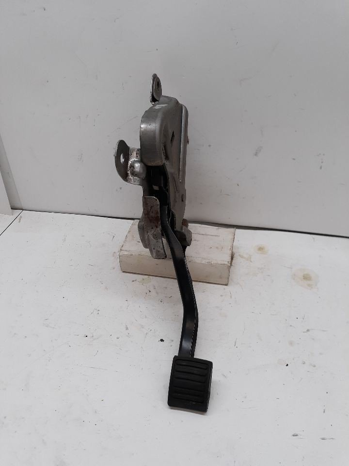 09-14 AVALANCHE Emergency BRAKE PEDAL
