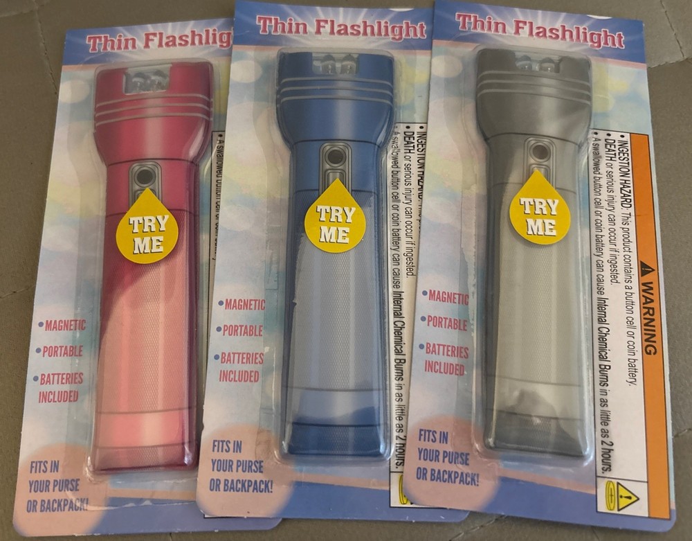 FLAT LED (3 Pack)FLASHLIGHT MAGNETIC THIN FLAT LED POCKET PURSE FLASHLIGHT