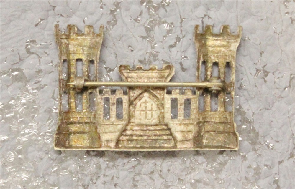 U.S. Army - Engineer Officer, silver - WWI era, pin back