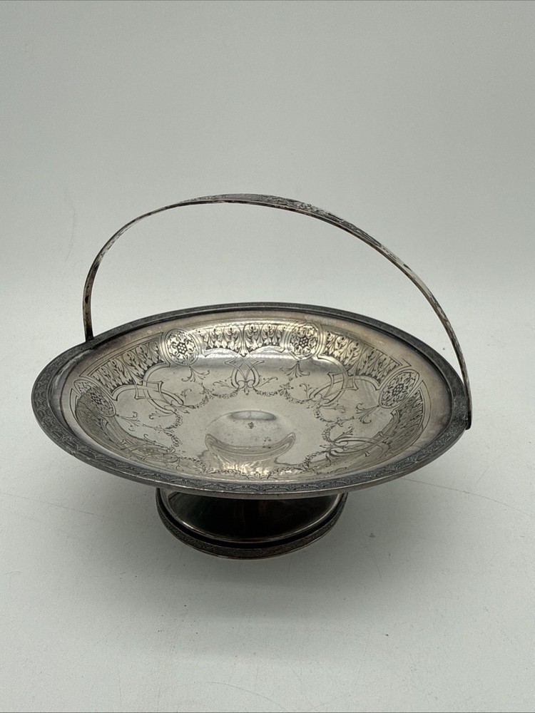 Vintage Wallace Bros. Silver Plated Candy Dish V8154