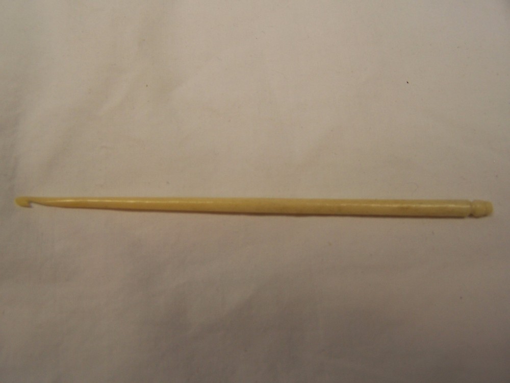 Knitting Needles & Crochet Hooks in Nice, Cloth, Zippered Case!