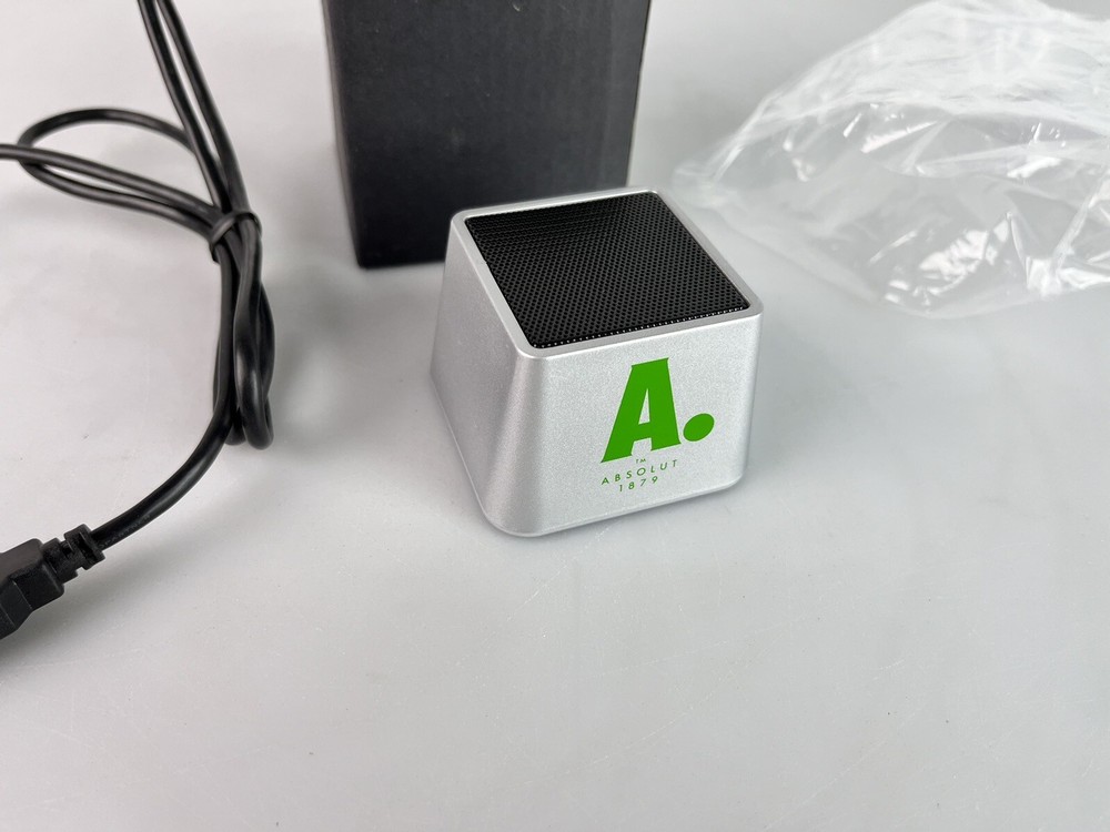 WorldSource Bluetooth Speaker 7199-33x02