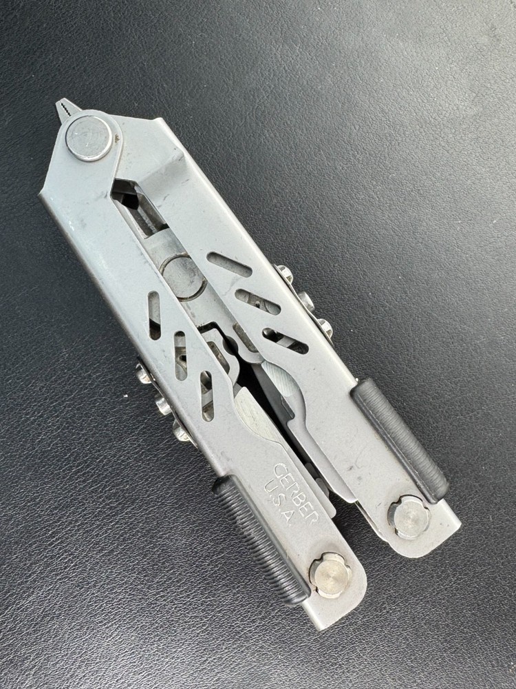 Gerber MP 400 Compact Sport Multitool