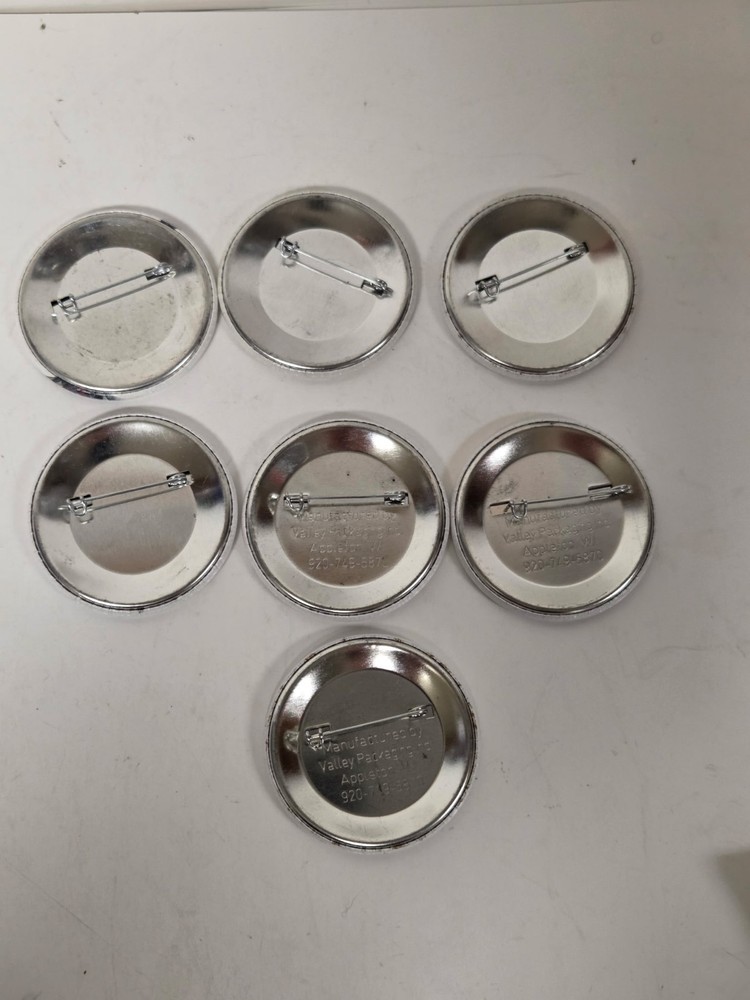 Oshkosh Sawdust Days Button Lot 97-03