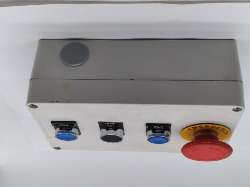 SQUARE D 3 X6 X8 ELECTRICAL PANEL BOX PUH BUTTON