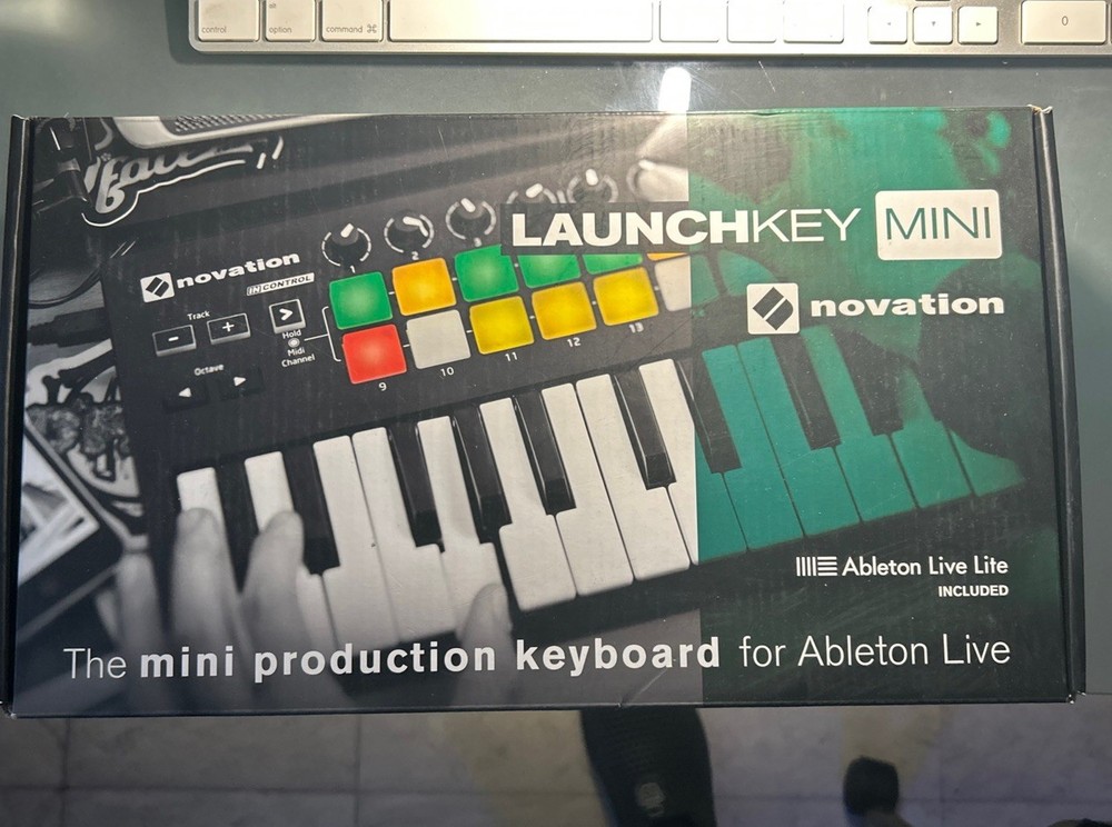 Novation Launchkey MINI MK2 Keyboard Controller NOVLKMIN2