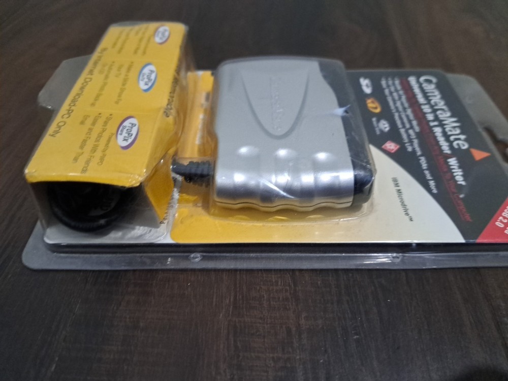 Propix CameraMate Universal 10 In 1 Reader Writer