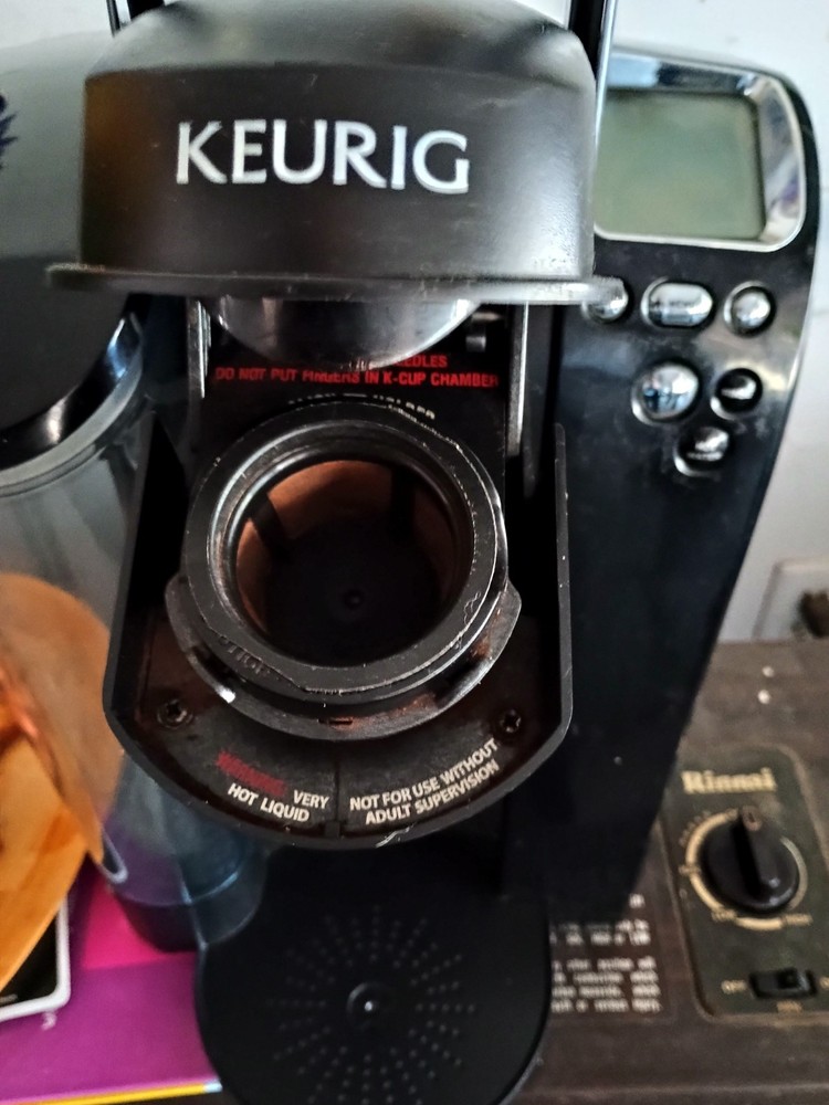 Keurig B70 Platinum K-Cup Brewing System Coffee Machine