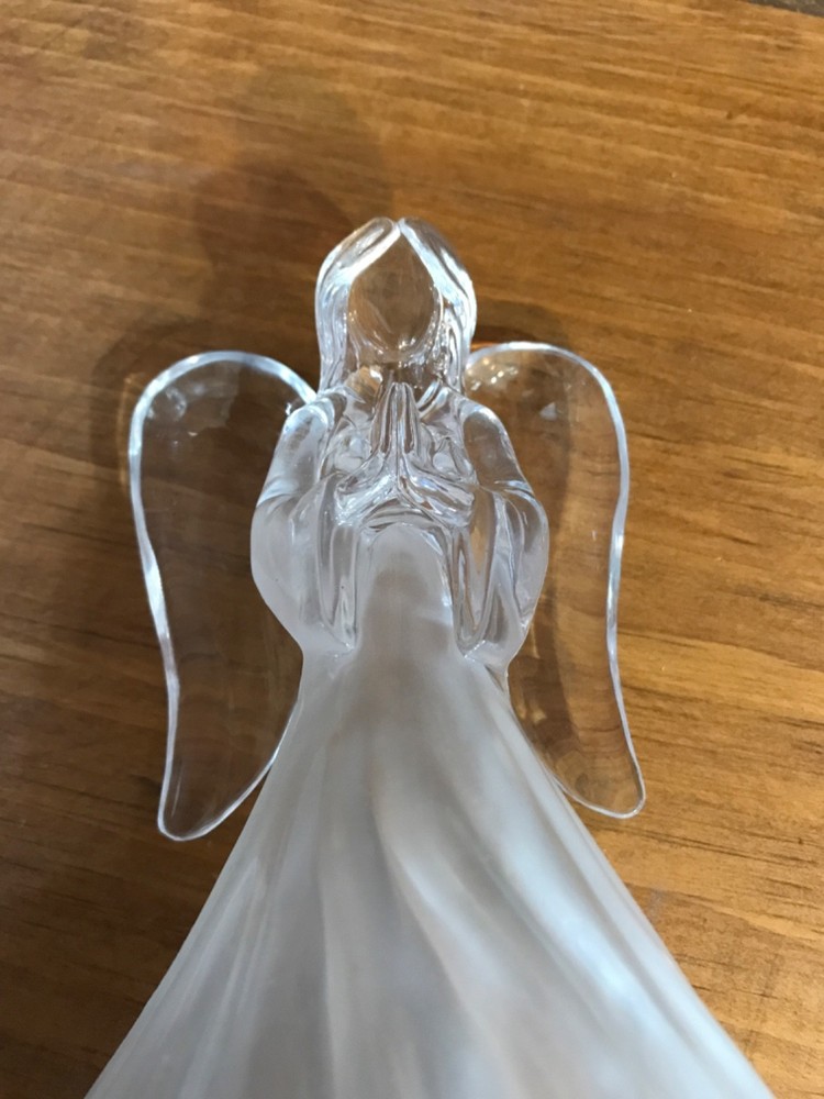 Praying Angel Night Light plastic plug in………y
