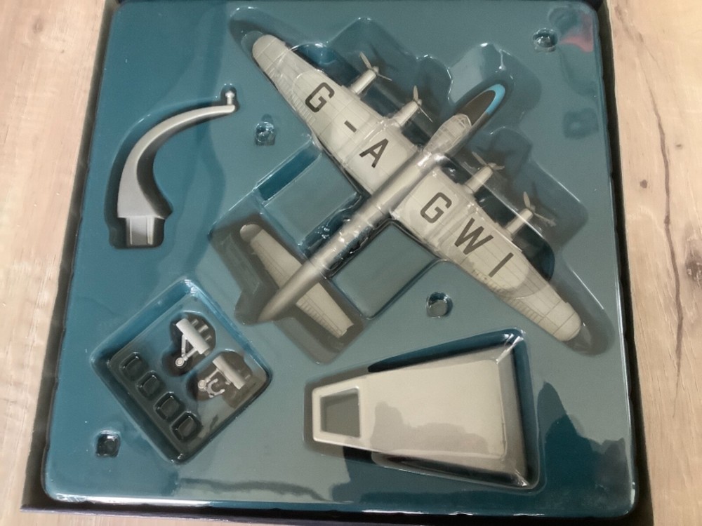 Corgi AA47403 1:144 AVRO Lancastrian flight refuelling - 1st Issue