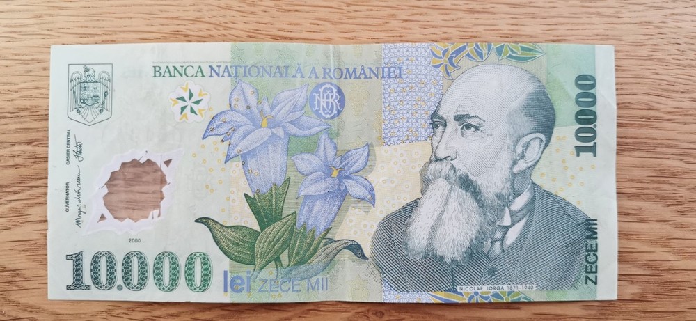 Romanian 10000 polymer Banknote from 2000, 2 pieces