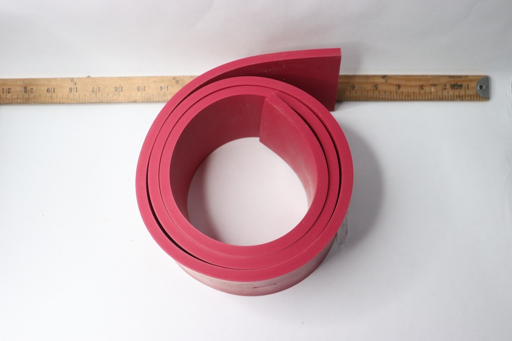 Total Source Rear Squeegee Linatex Red PB730788