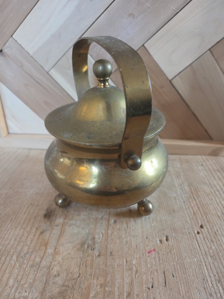 Vintage Cast Brass Pot Hearth side 3 Footed Fire Starter Kettle 4.186lbs