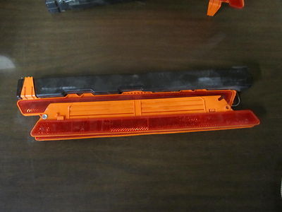 TRIANGLE REFLECTOR EMERGENCY WARNING TRIANGLE ROAD HAZARD WARNING