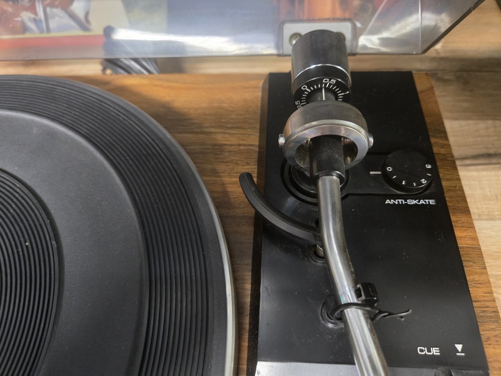 Realistic Lab-250 Turntable Near MINT
