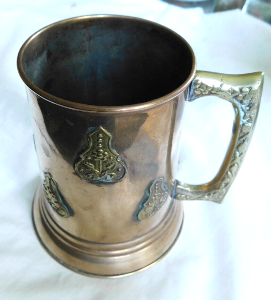 FINE ANTIQUE HAND MADE PERSIAN COPPER CUP