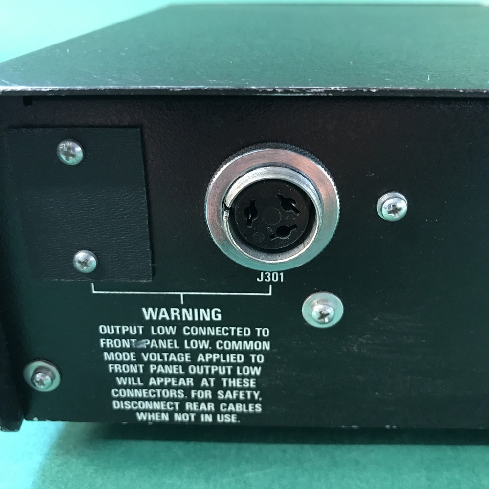 Data Precision 8200 Programmable DC Voltage Current Calibrator GPIB