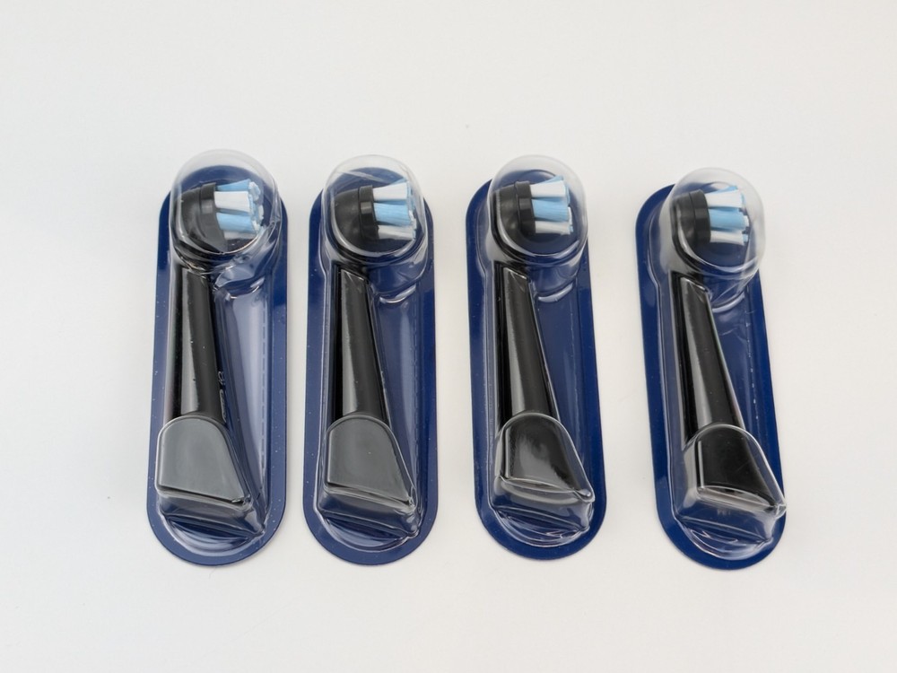 Oral-B iO Deep Clean Replacement Brush Heads 4-Pack Black
