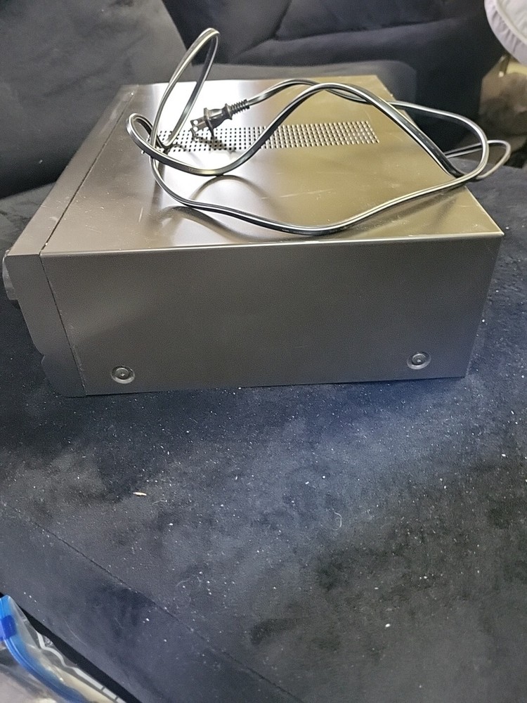 Vtg Technics AV Control Stereo Receiver SA-G9057-Powers On