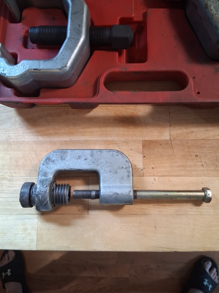 Air Brake Service Kit. Tools used