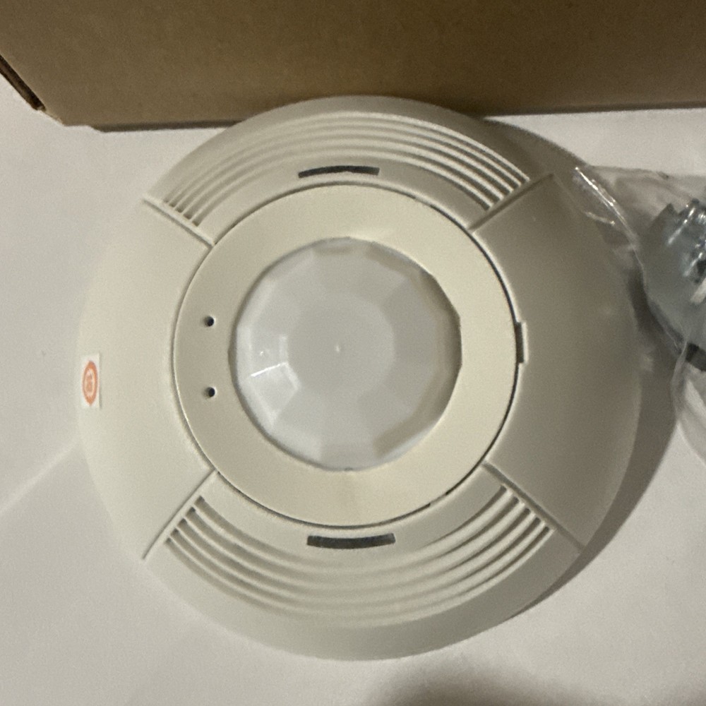 Lutron Dual Technology Ceiling Mount Sensor LOS-CDT-2000-WH