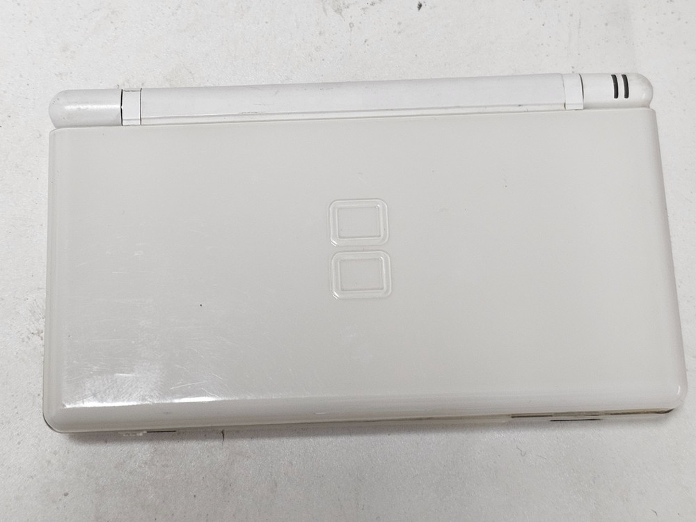Nintendo DS Lite Console White 765