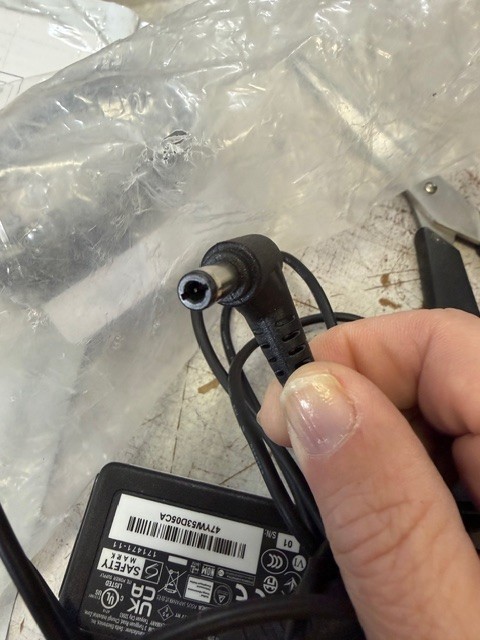 GENUINE Delta AC/DC Adapter Model: ADP-45FE