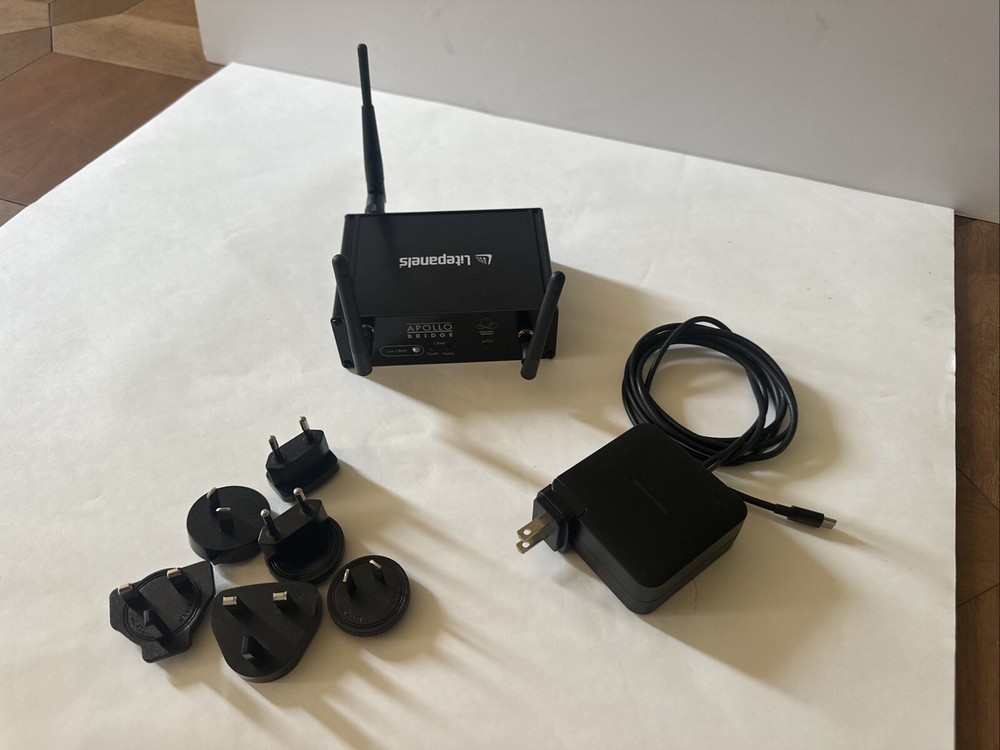 Apollo Wireless DMX Bridge