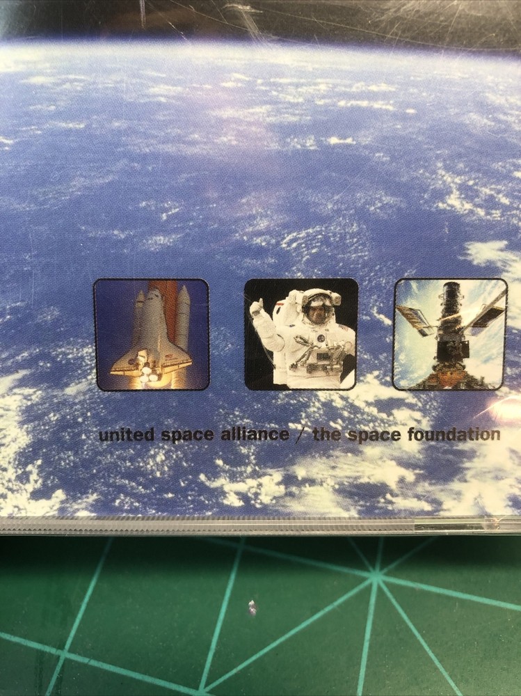 Space Shuttle 100 Flights PC CD ROM Software Windows 95/98/NT/2000 Program