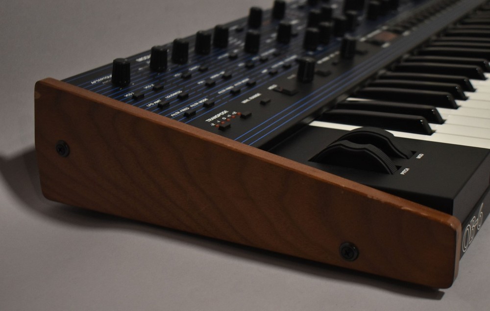 Dave Smith Instruments OB-6 6-Voice Polyphonic Analog Synthesizer