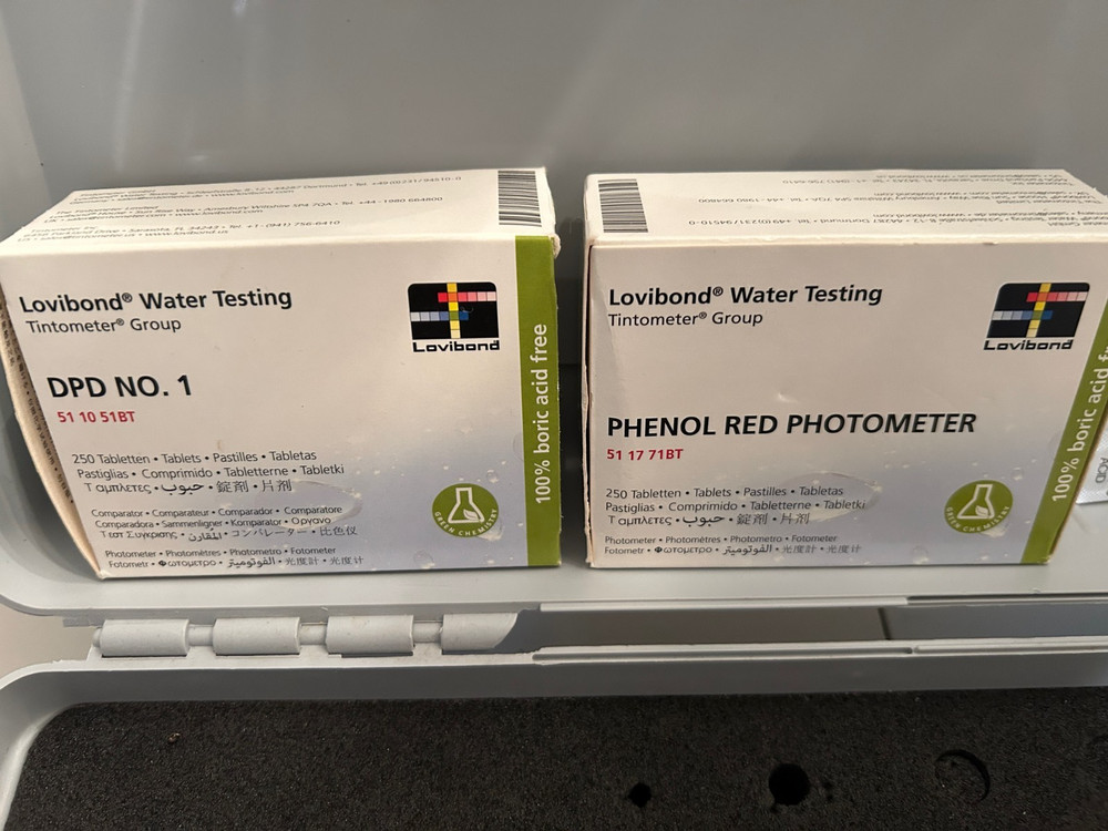 Lovibond Digital Photometer 6-1 for Pool Testing