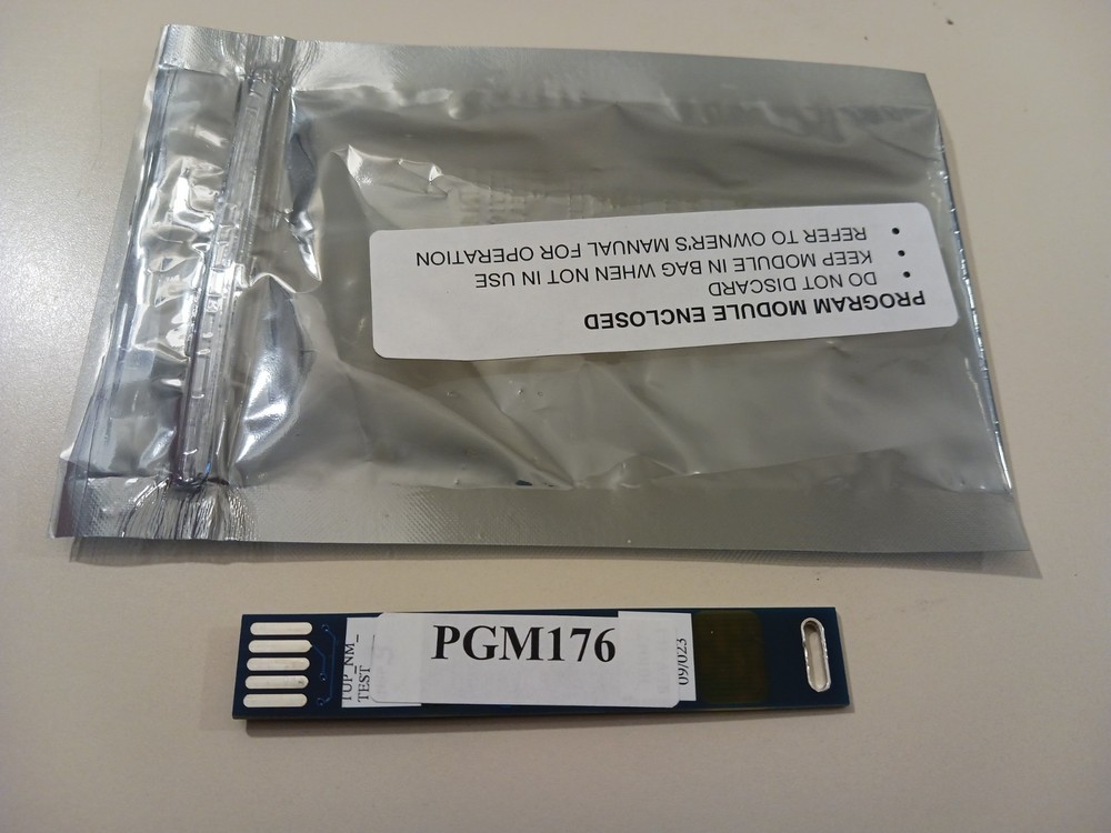 Vita Mix Drive Socket Program Chip PGM176 Set Genuine OEM Part 2006 XGN004