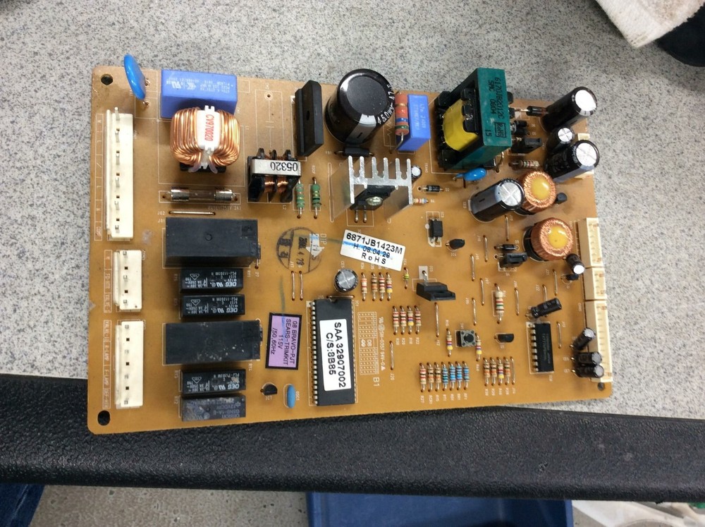 LG REFRIGERATOR MAIN Control Board Assembly part# 6871jb1423m