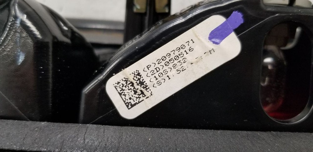 16 GMC SIERRA 1500 HIGH MOUNTED STOP LIGHT