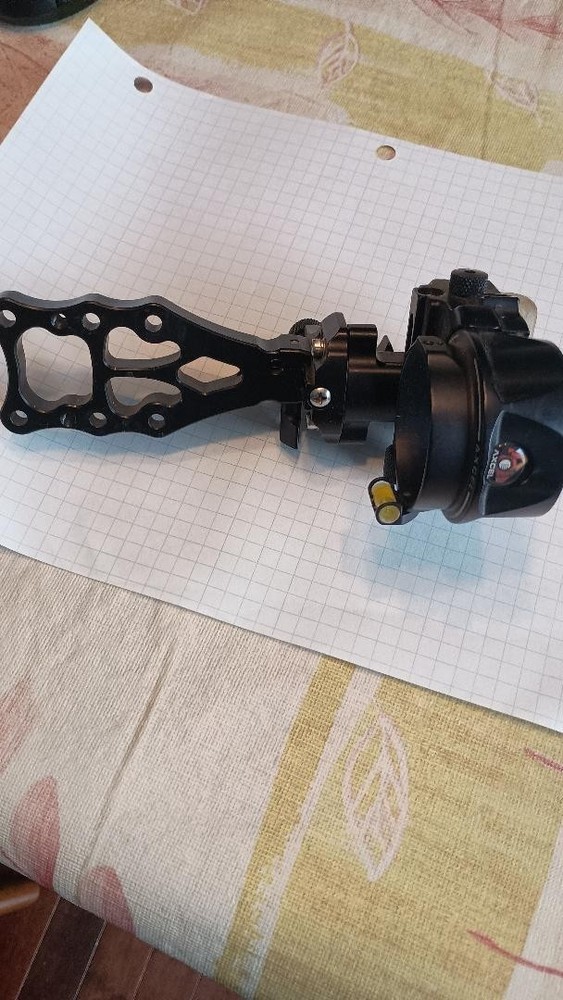 Left hand Axcel 4 pin sight