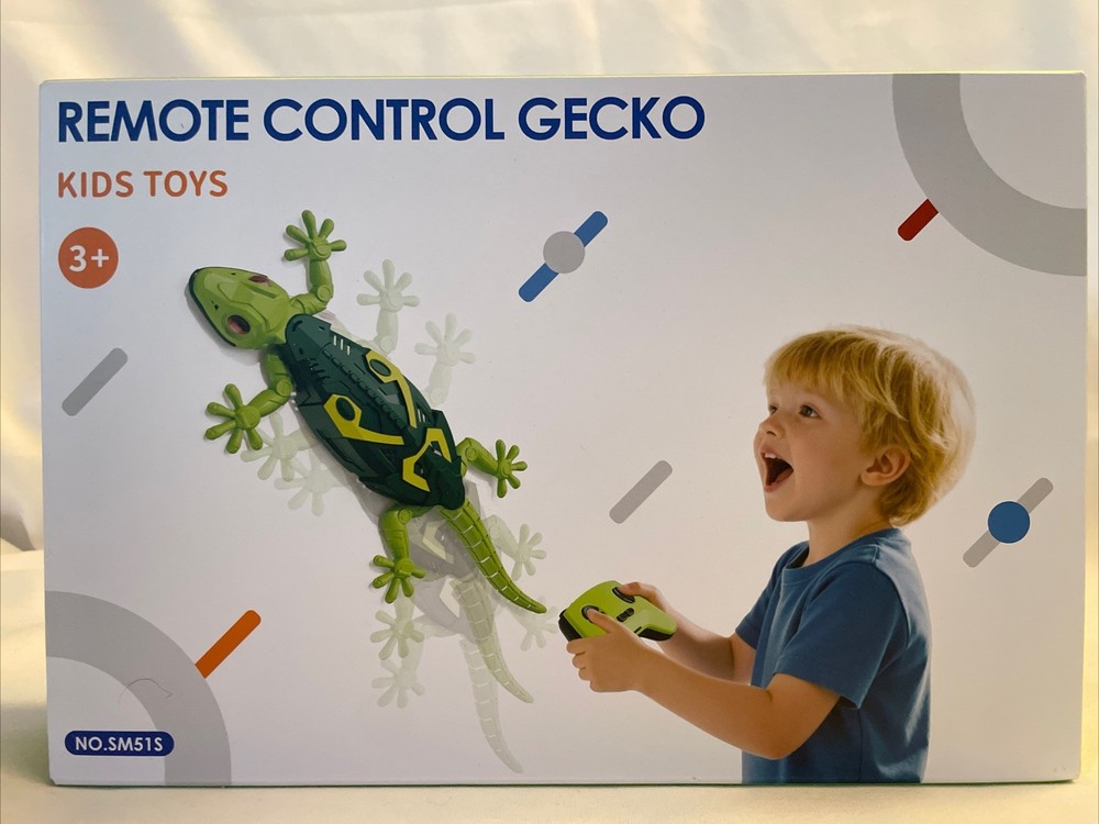Wall Climbing Gecko - Remote Control Lizard for Ages 3+
