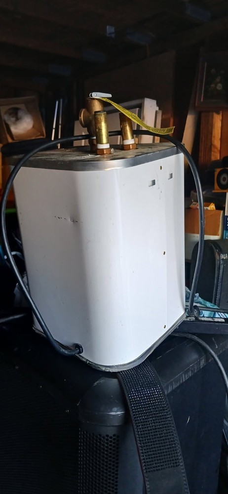 InSinkErator W152 2.5 gal Storage Tank Water Heater, 1500W, White/Black, Indoor