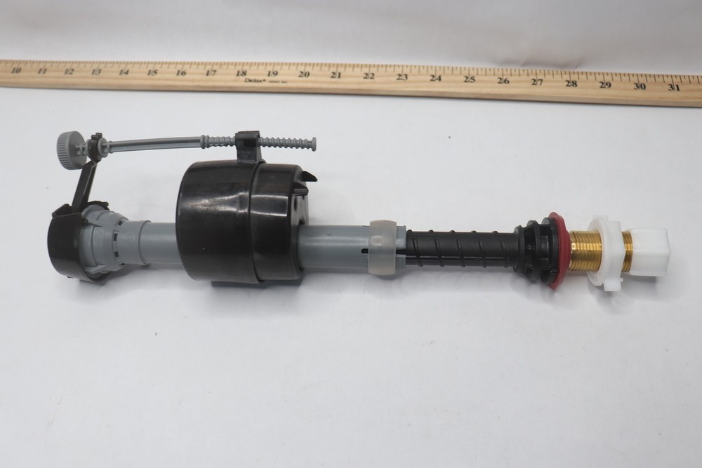 Fluidmaster Fill Valve Brass/Plastic 400 - Missing Hose with Clip